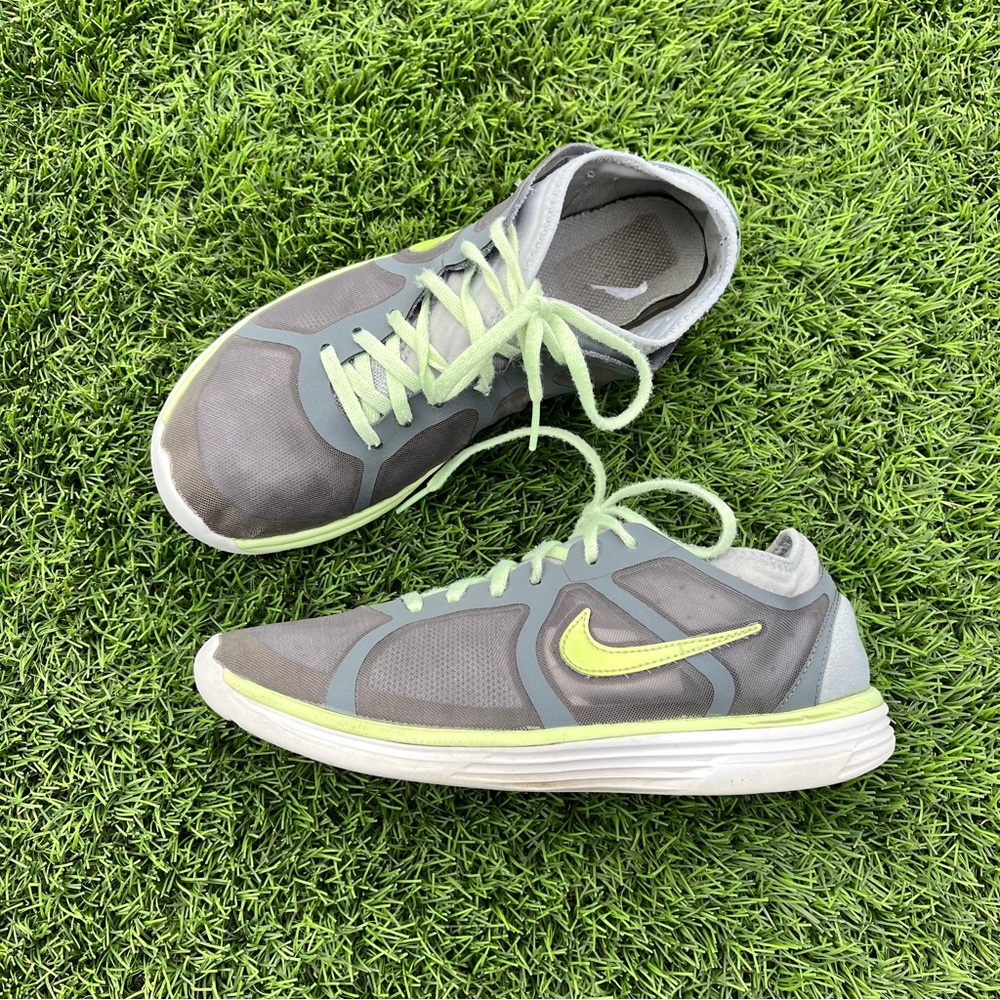 💜SALE💜 Nike Women's Athletic Running Sneakers Shoes 535853-005